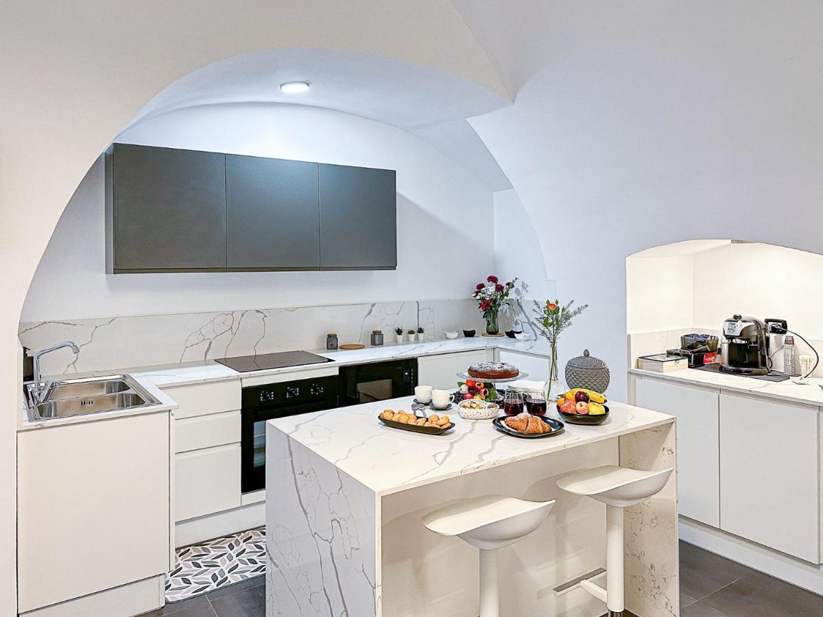 Marbel Suite Adelfia Buitenkant foto